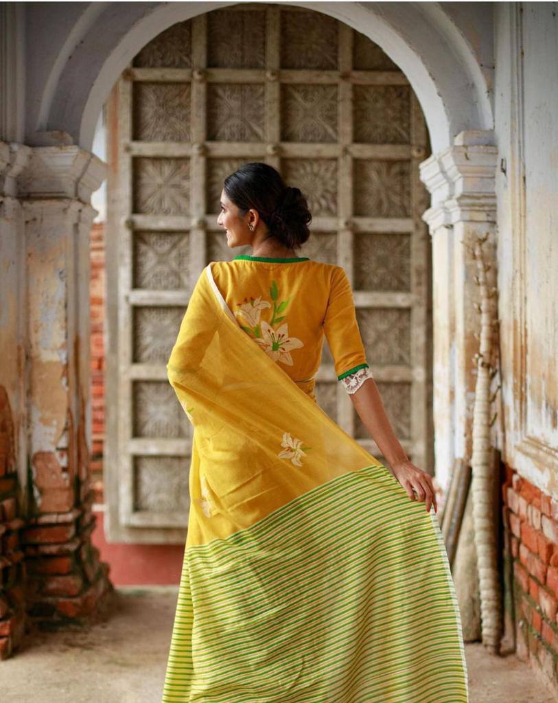 Plain Linen sarees with digital print blouse.