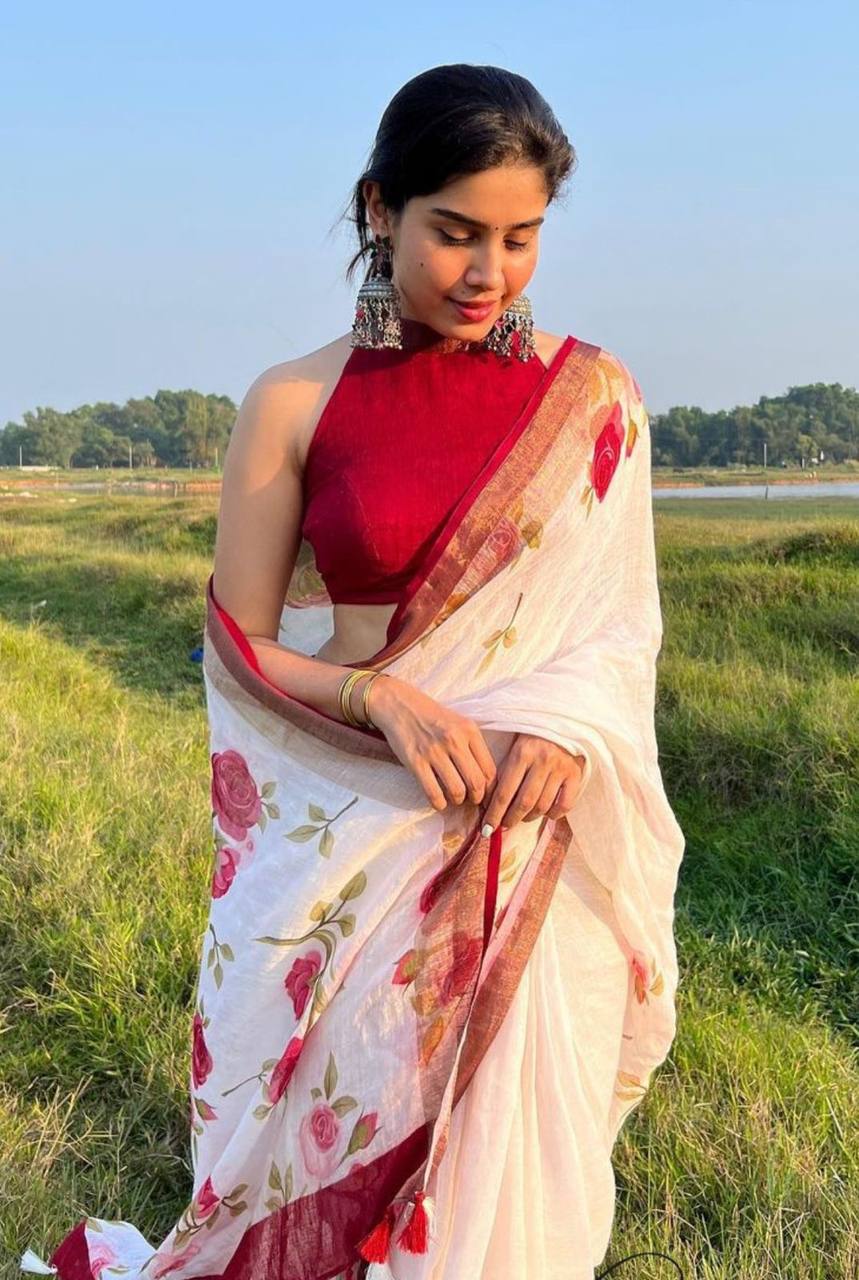 Plain Linen sarees with digital print blouse.