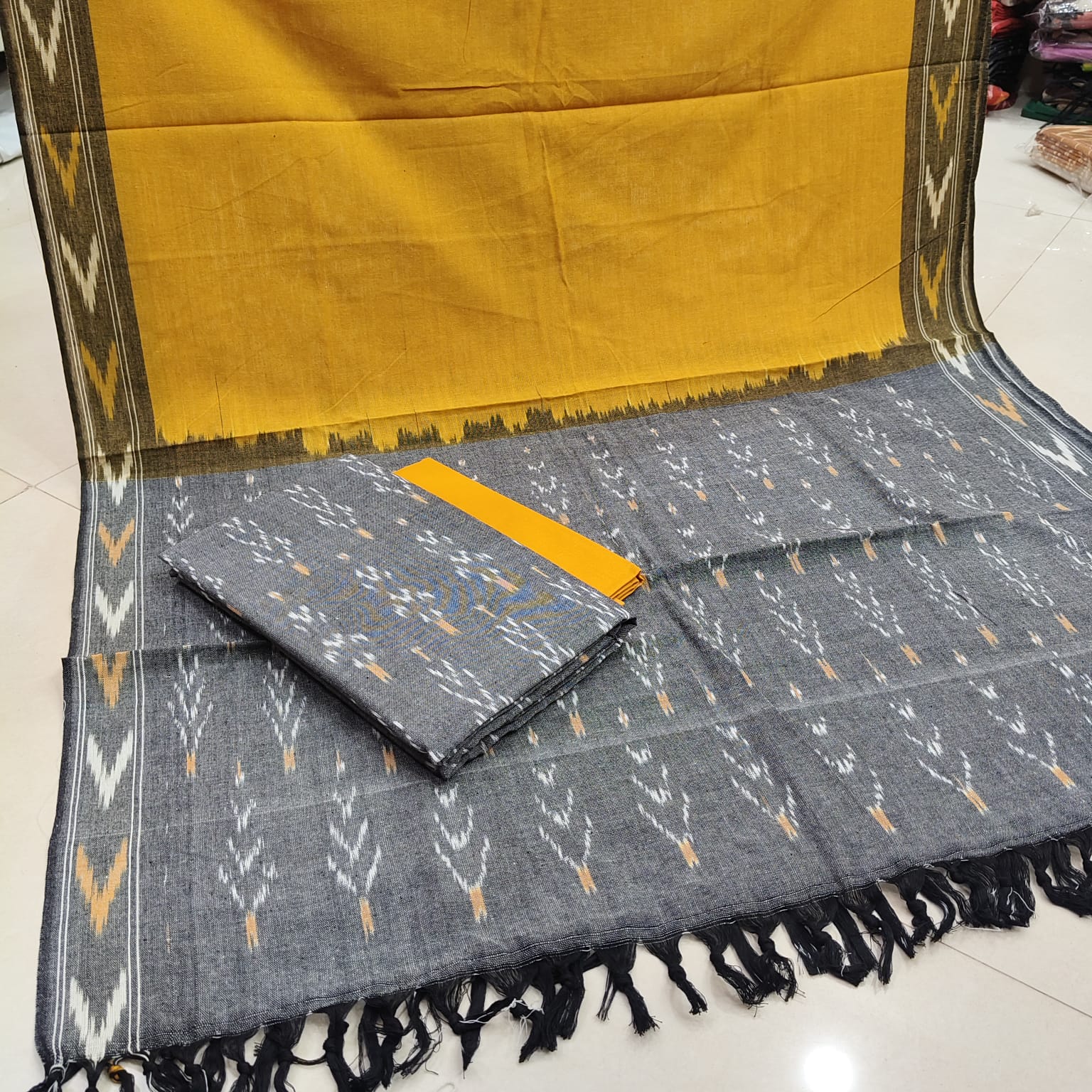 Ikkat 3pc Unstitched Suits